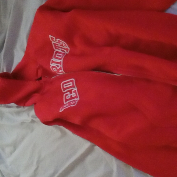 Clothes - Picture 3 of 3